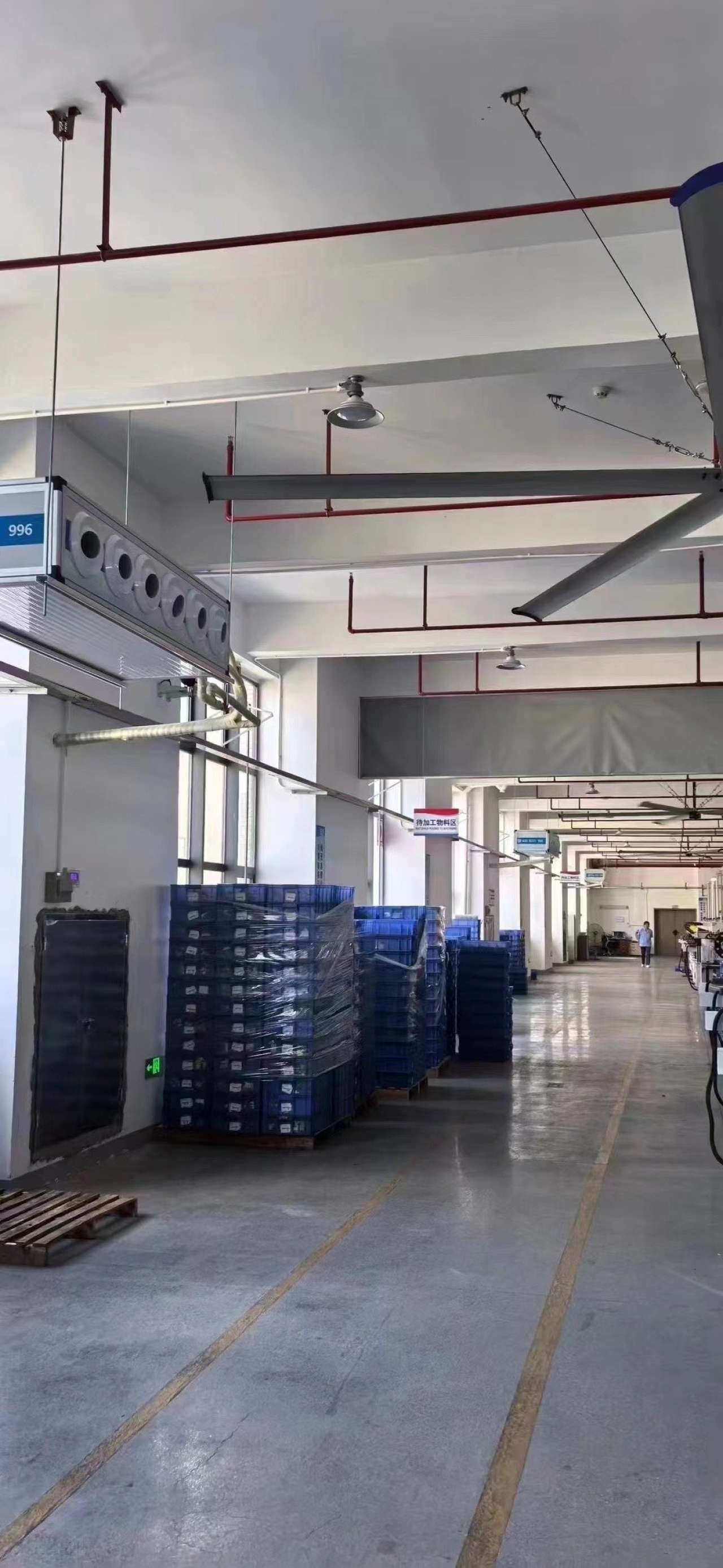手机部件生产企业CNC车间